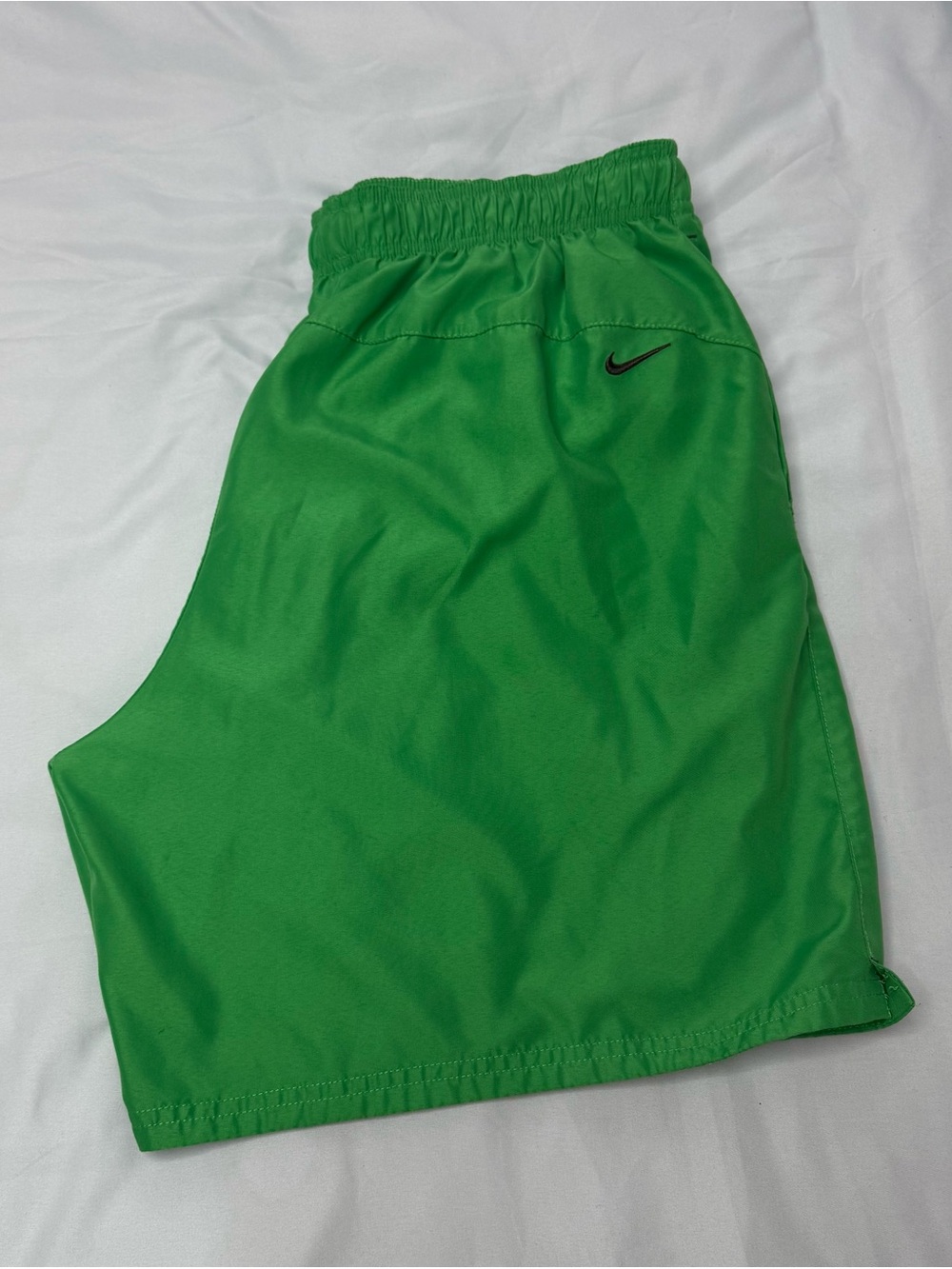 Nike Men’s Green Swim Trunks size XL
